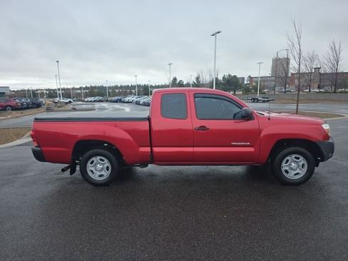 Used 2013 Toyota Tacoma 2WD Access Cab image 2