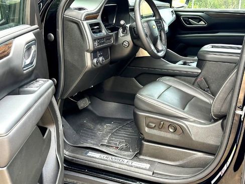 Used 2022 Chevrolet Tahoe Premier RWD image 8