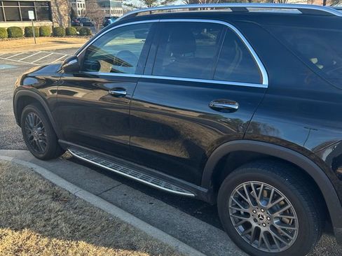 Used 2021 Mercedes-Benz GLE 350 4MATIC image 3