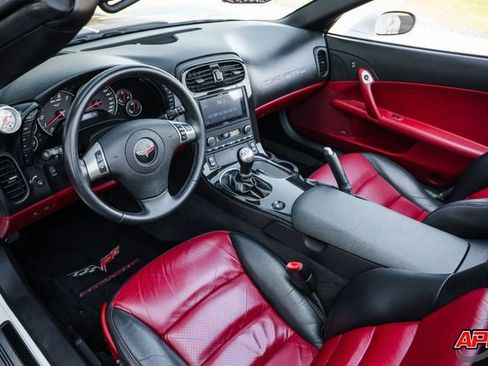 Used 2010 Chevrolet Corvette Grand Sport w/ Preferred Equipment Group image 3