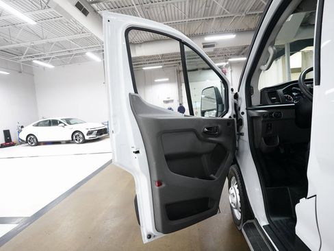 Used 2024 Ford Transit 250 Low Roof AWD w/ Exterior Upgrade Package image 27