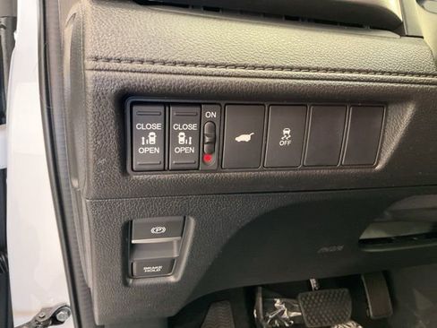 New 2026 Honda Odyssey EX-L image 9