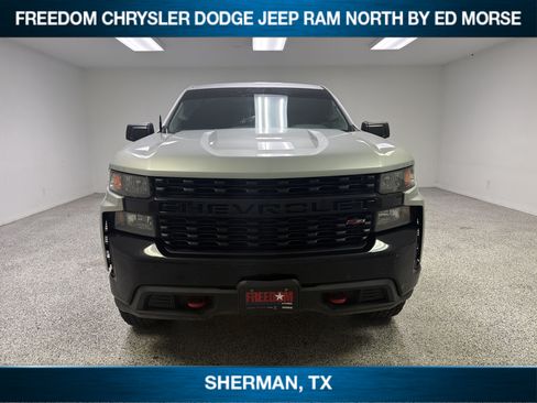 Used 2019 Chevrolet Silverado 1500 Custom Trail Boss w/ Custom Convenience Package AWD/4WD image 2