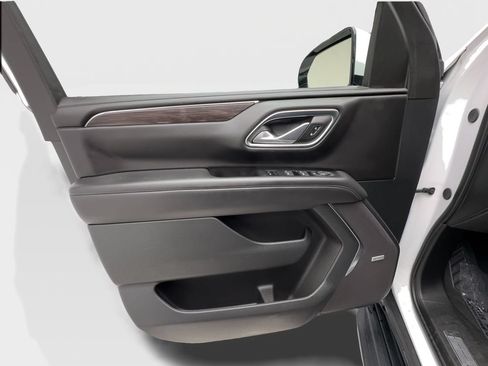 Used 2024 Chevrolet Tahoe LT RWD image 23
