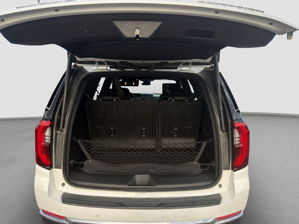 Used 2025 GMC Yukon Elevation w/ Elevation Premium Package AWD/4WD image 20