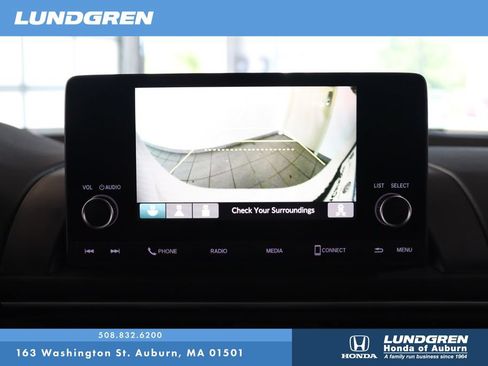 Used 2025 Honda Pilot Sport image 24