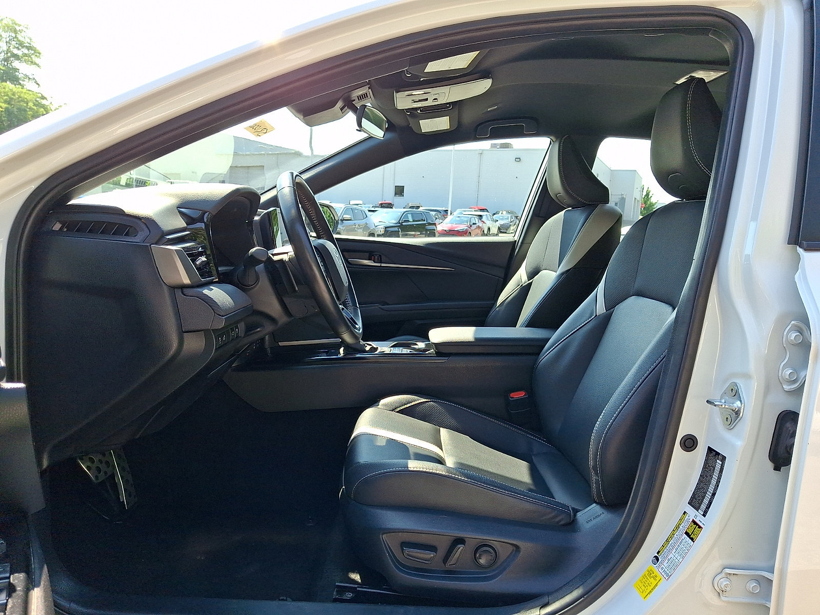 Certified 2025 Toyota Camry SE FWD image 14