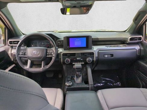 Used 2025 Toyota Tacoma SR5 AWD/4WD image 16