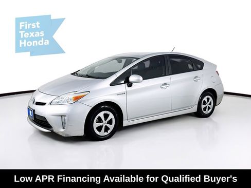 Used 2015 Toyota Prius Three FWD image 3
