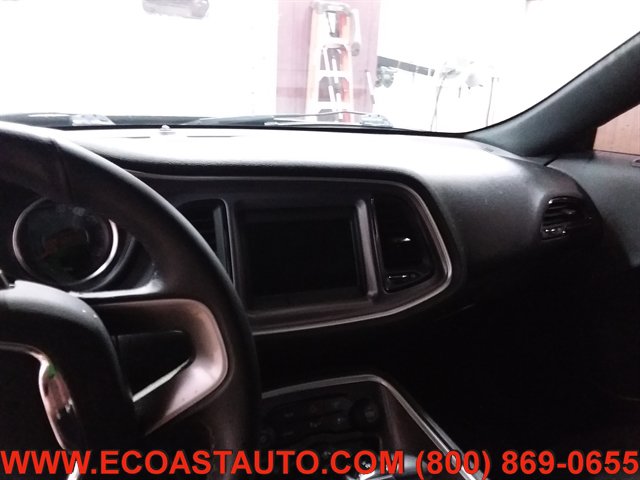 Used 2019 Dodge Challenger R/T RWD image 11