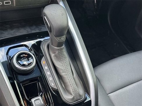 Used 2024 Chevrolet Colorado Trail Boss w/ Advanced Trailering Package image 15