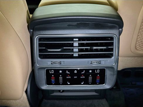 Used 2025 Audi Q7 2.0T Premium Plus w/ Premium Plus Package AWD/4WD image 25
