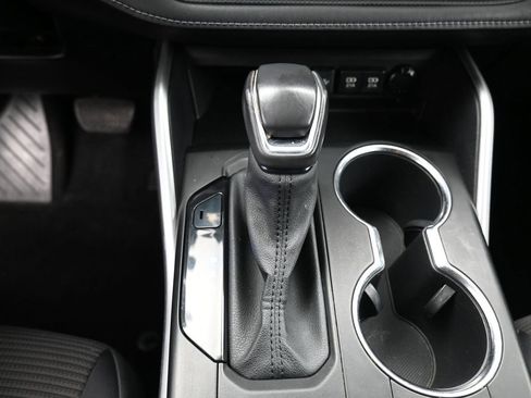 Certified 2021 Toyota Highlander LE image 25