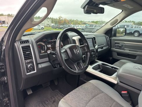 Used 2018 RAM 1500 Big Horn image 12