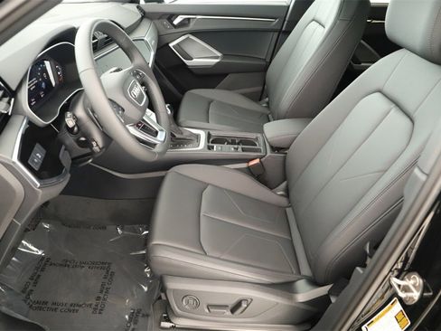 New 2025 Audi Q3 2.0T Premium image 24