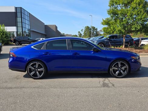 Used 2024 Honda Accord Sport image 8