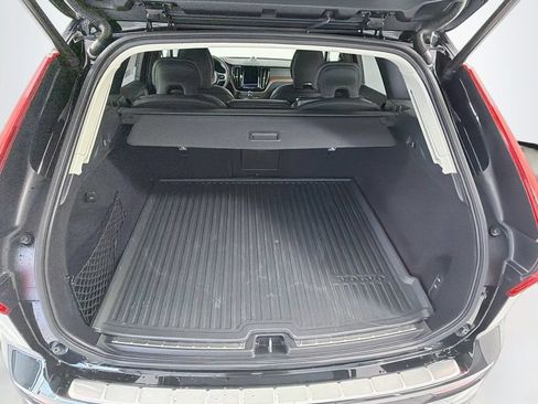 Used 2023 Volvo XC60 B5 Ultimate AWD/4WD image 28