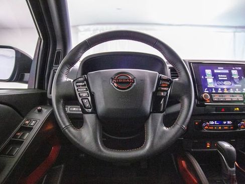 Used 2022 Nissan Frontier PRO-4X w/ Technology Package image 49