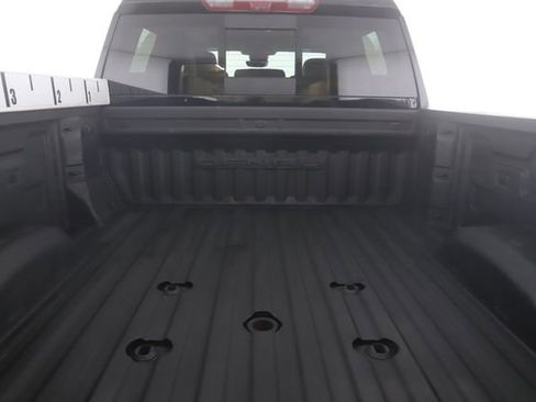 Used 2024 GMC Sierra 2500 Denali Ultimate AWD/4WD image 32
