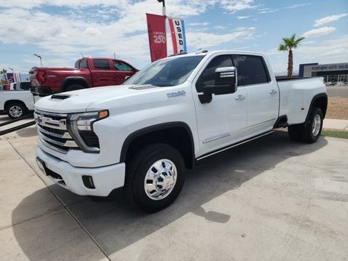 New 2026 Chevrolet Silverado 3500 High Country w/ High Country Premium Package AWD/4WD image 8