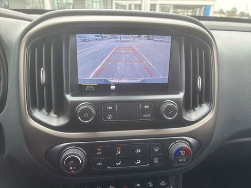 Used 2022 Chevrolet Colorado Z71 w/ Safety Package image 21