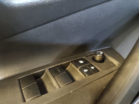 Used 2023 Toyota Corolla LE image 27