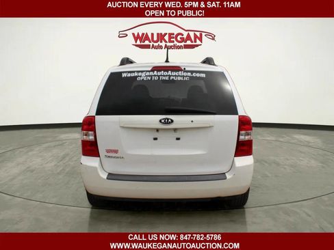Used 2008 Kia Sedona w/ Convenience Pkg FWD image 6
