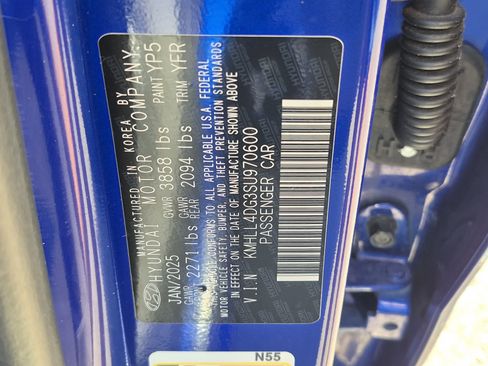 Used 2025 Hyundai Elantra SE FWD image 30