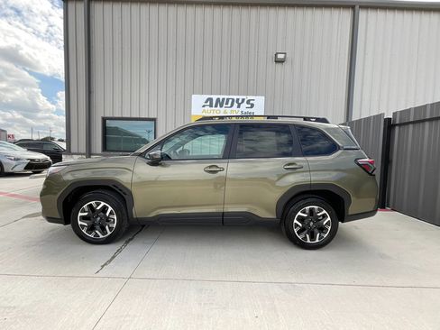 Used 2026 Subaru Forester Premium AWD/4WD image 9