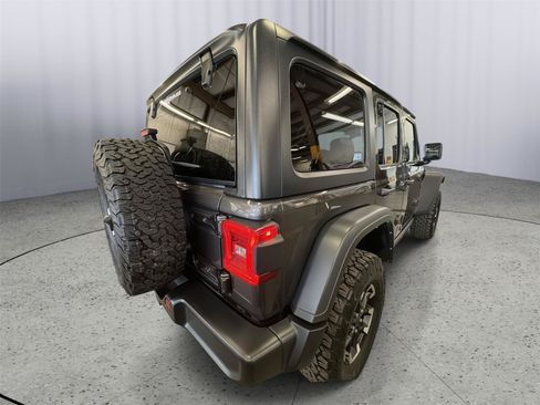 Used 2025 Jeep Wrangler Unlimited Rubicon AWD/4WD image 5