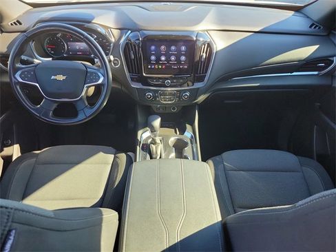 Used 2022 Chevrolet Traverse LT image 12