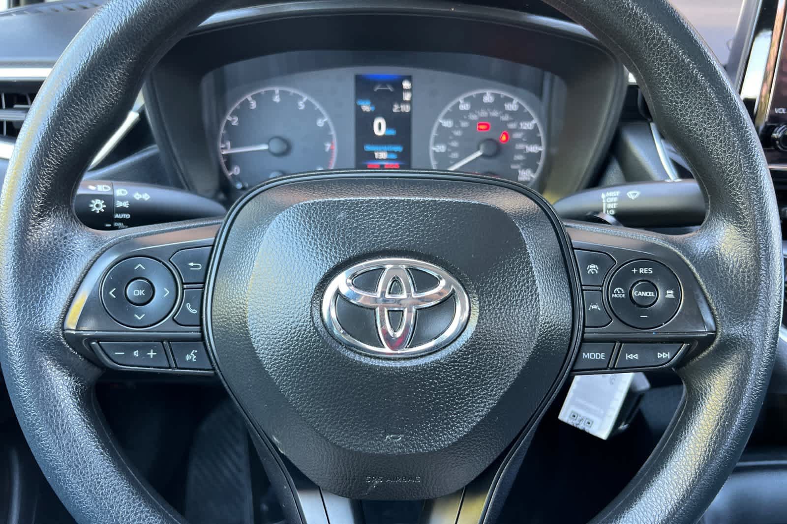 Certified 2025 Toyota Corolla LE FWD image 22