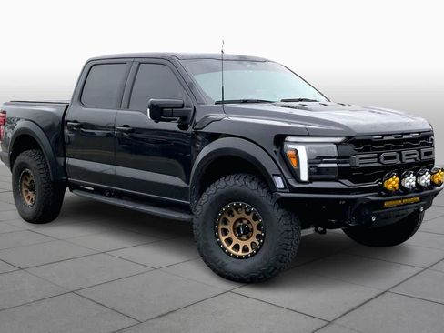 Used 2025 Ford F150 Raptor image 2