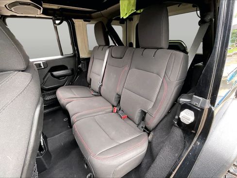 Used 2021 Jeep Wrangler Unlimited Rubicon AWD/4WD image 19