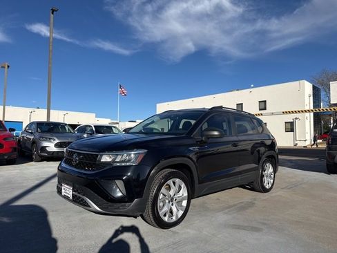 Used 2023 Volkswagen Taos S image 2