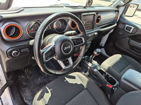 Used 2022 Jeep Gladiator Mojave w/ LED Lighting Group AWD/4WD image 13