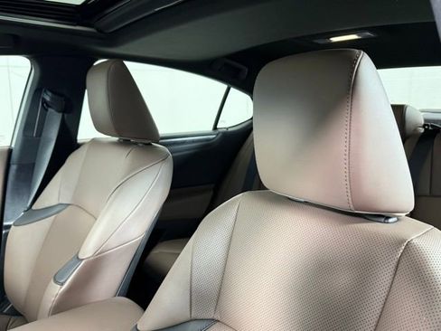 Certified 2025 Lexus ES 300h 300h image 16