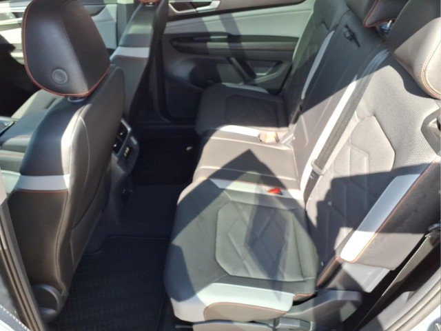 Certified 2024 Volkswagen Atlas Peak Edition SE AWD/4WD image 16