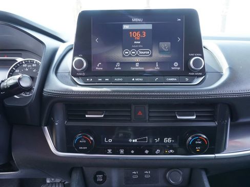 Certified 2024 Nissan Rogue SV image 19