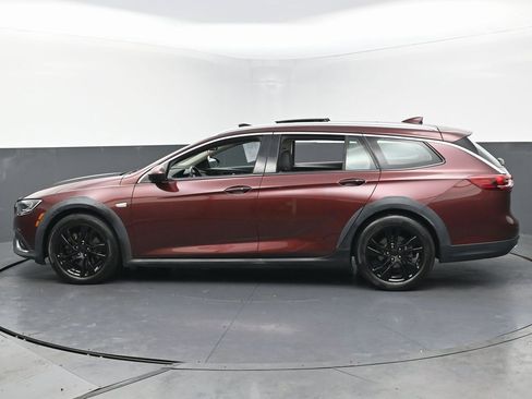 Used 2018 Buick Regal Essence w/ Driver Confidence Package #1 image 9