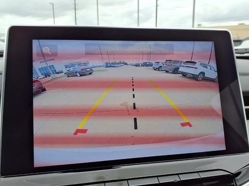 Used 2025 Jeep Compass Limited image 10