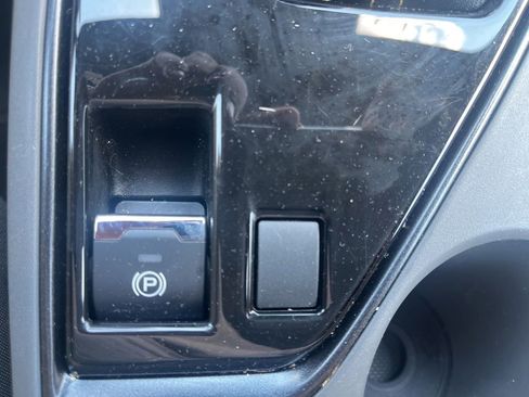 Used 2025 Subaru Crosstrek 2.5i Sport w/ Crosstrek Mirror Package AWD/4WD image 18