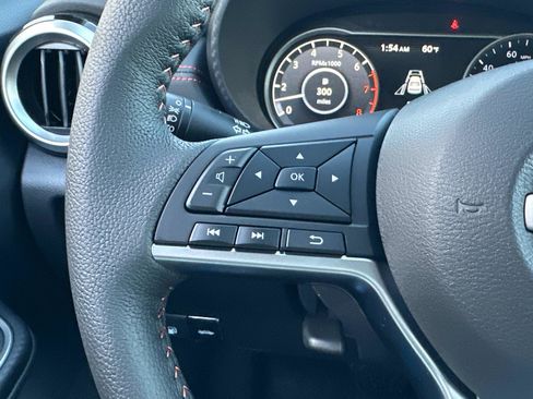 New 2025 Nissan Versa SR w/ Trunk Package image 38