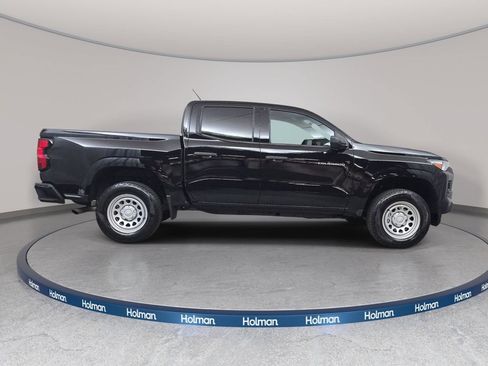 Used 2025 Chevrolet Colorado W/T RWD image 5