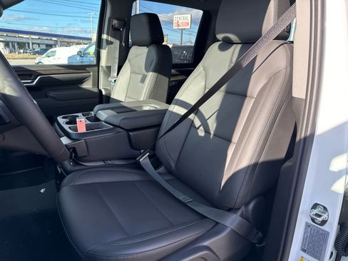 New 2026 GMC Sierra 2500 SLT image 17