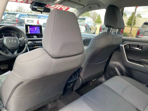 Used 2023 Toyota RAV4 XLE image 29