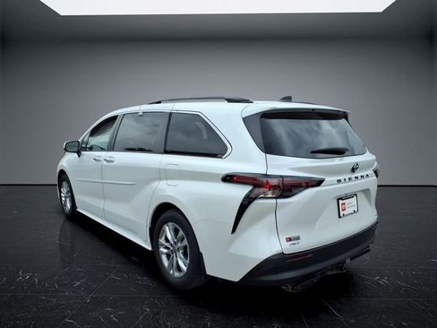 Certified 2023 Toyota Sienna XLE w/ XLE Plus Package AWD/4WD image 6
