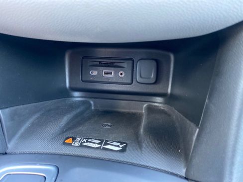 Used 2019 Chevrolet Equinox Premier image 10