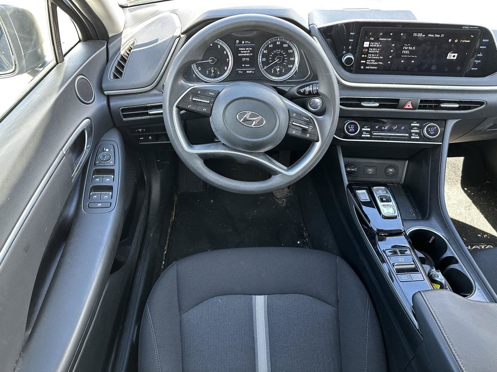 Certified 2023 Hyundai Sonata SEL w/ Preferred Accessory Package FWD image 12