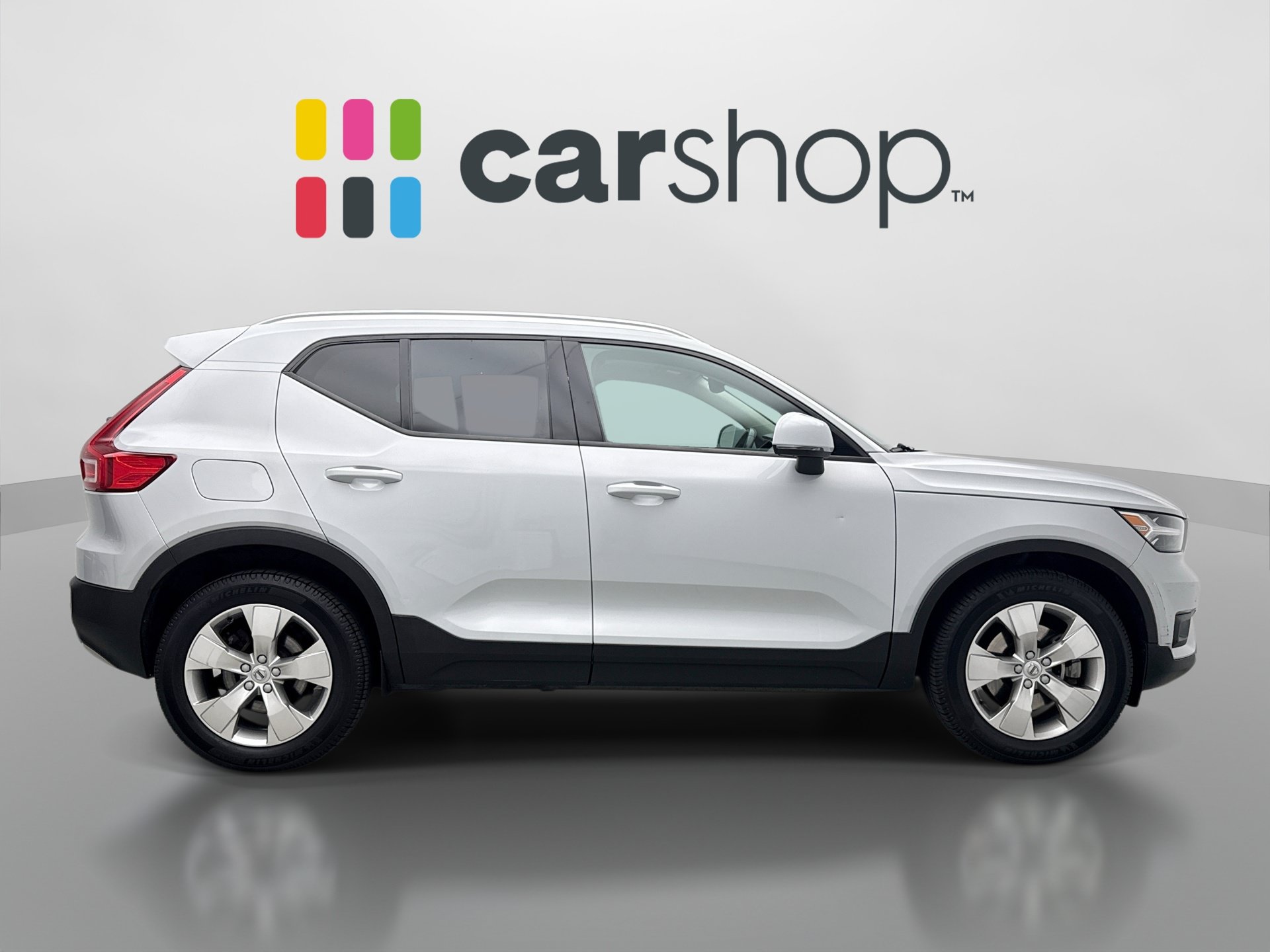 Used 2021 Volvo XC40 T5 Momentum AWD/4WD image 6
